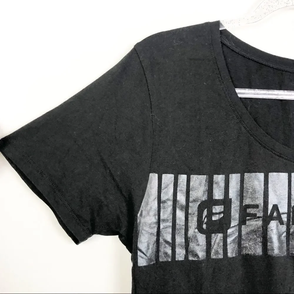 FABLETICS | Metallic Foil Graphic Tee Black Large